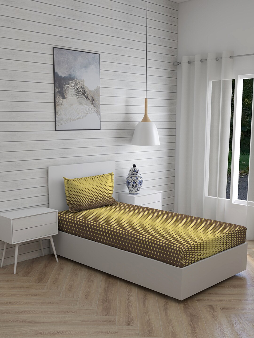 

Layers Brown & Yellow Geometric 120 TC Single Bedsheet with 1 Pillow Covers