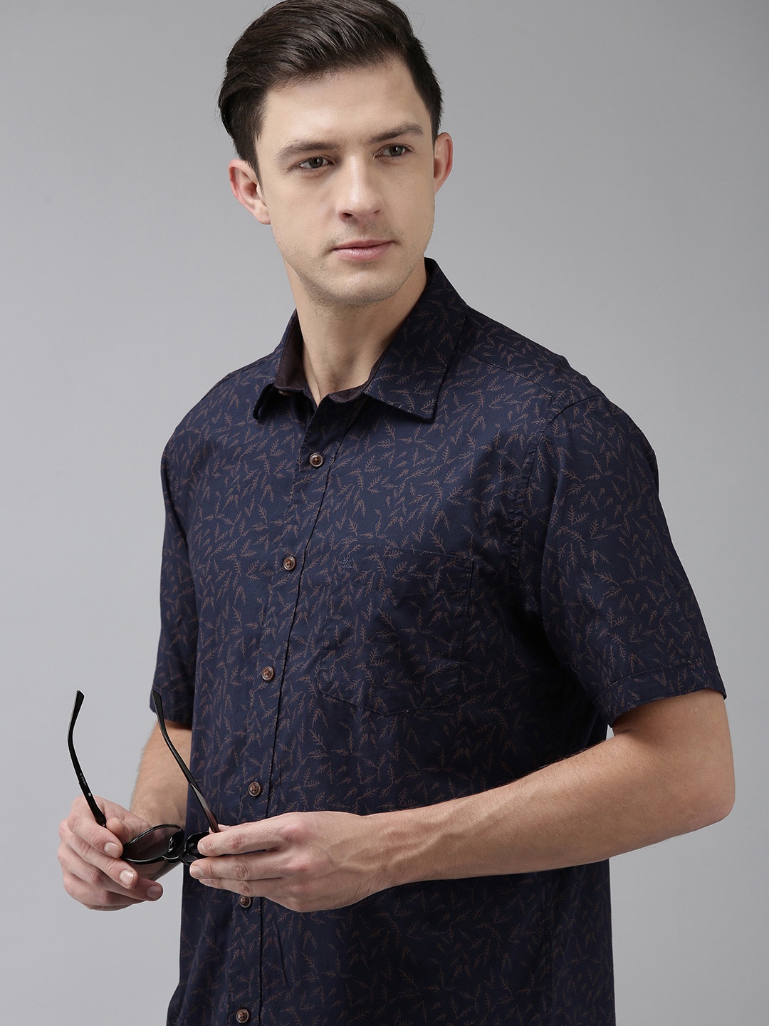 

Arrow Sport Men Navy Blue & Brown Slim Fit Printed Pure Cotton Casual Shirt