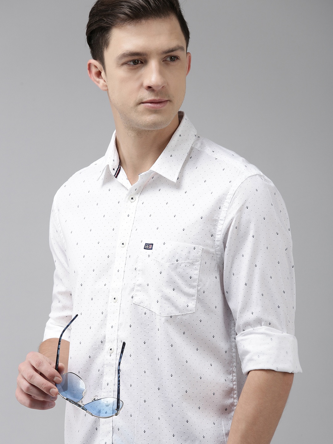 

Arrow Sport Men White & Navy Blue Printed Manhattan Slim Fit Pure Cotton Casual Shirt