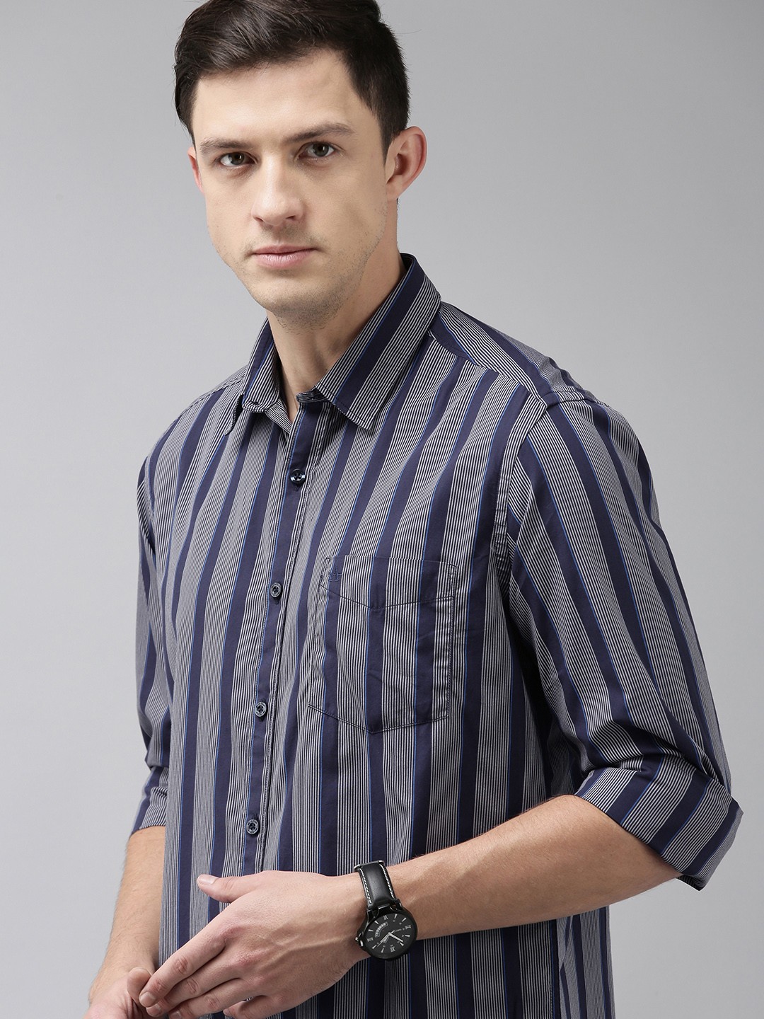 

Arrow Sport Men Navy Blue & White Slim Fit Striped Casual Shirt