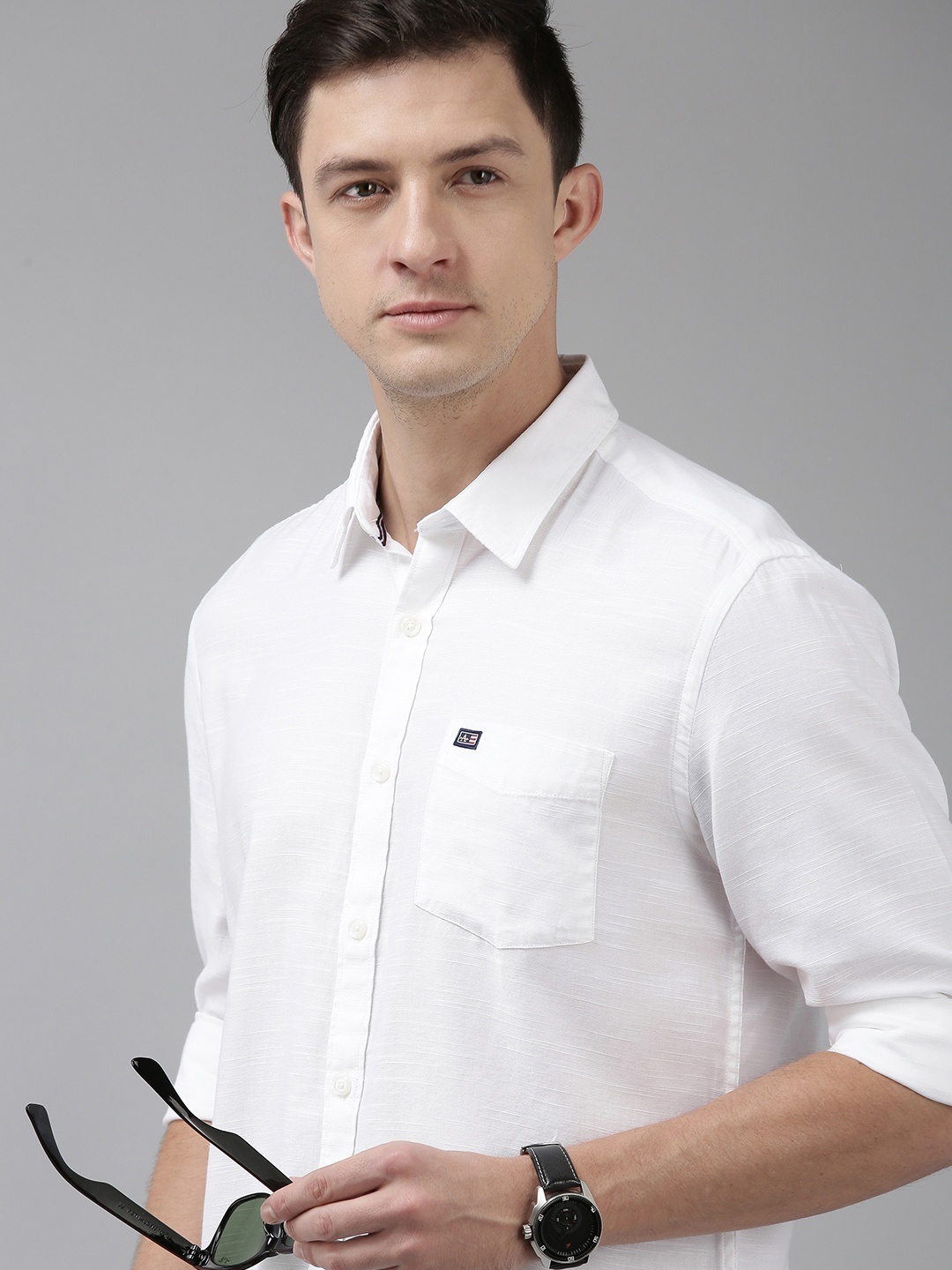 

Arrow Sport Men White Solid Slim Fit Casual Shirt