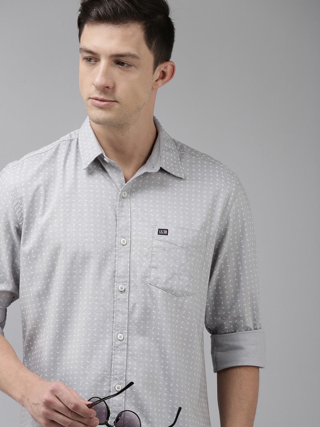 

Arrow Sport Men Grey & White Slim Fit Printed Casual Shirt