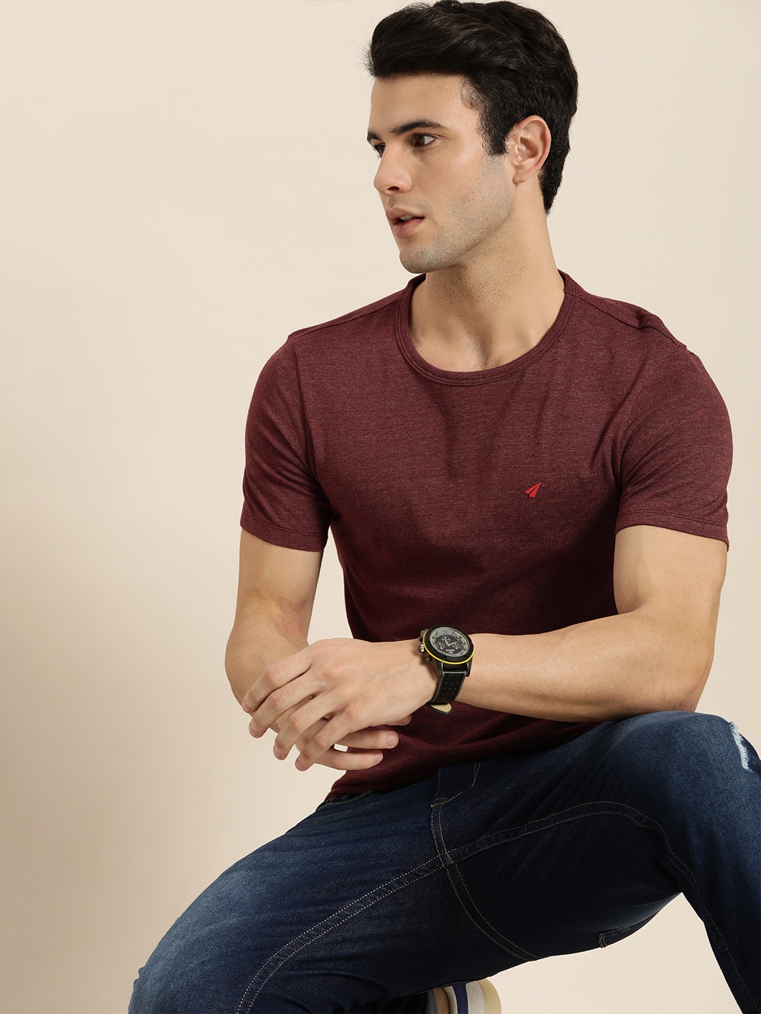 

Invictus Indoor Men Maroon Solid Slim Fit Pure Cotton T-shirt