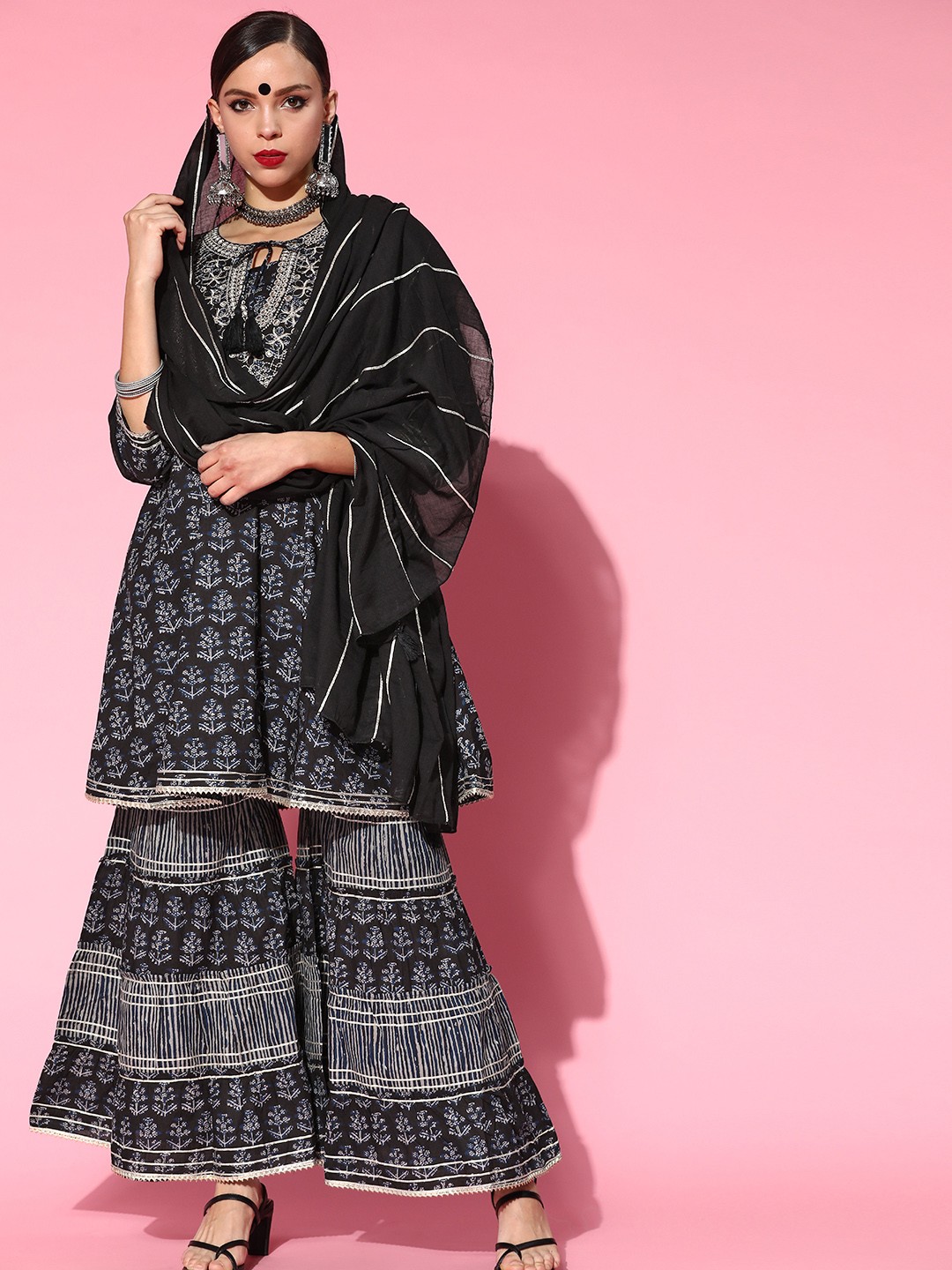 

Ishin Women Black Floral Embroidered Regular Kurta with Sharara & With Dupatta
