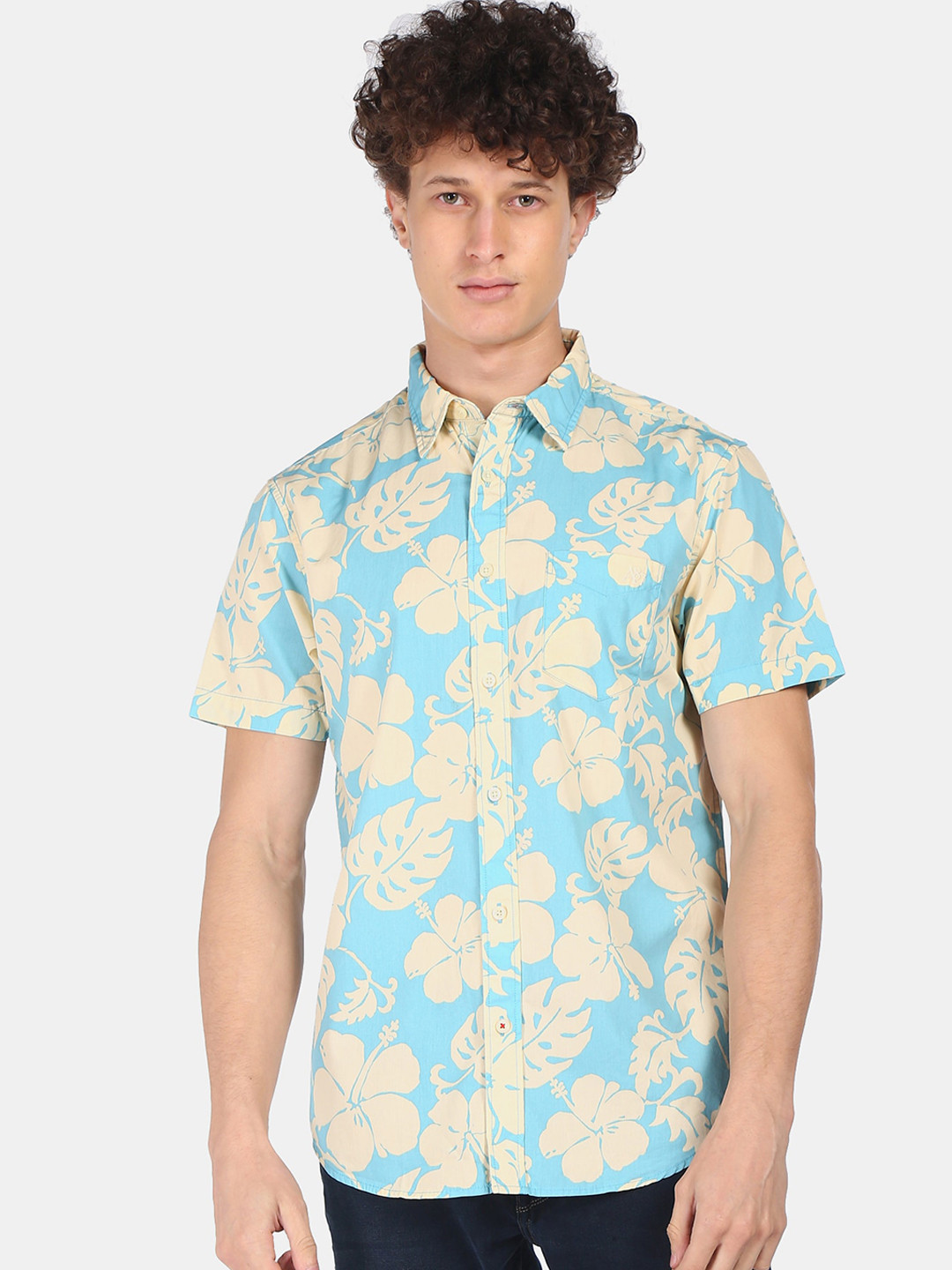 

Aeropostale Men Blue & Beige Floral Opaque Printed Casual Shirt