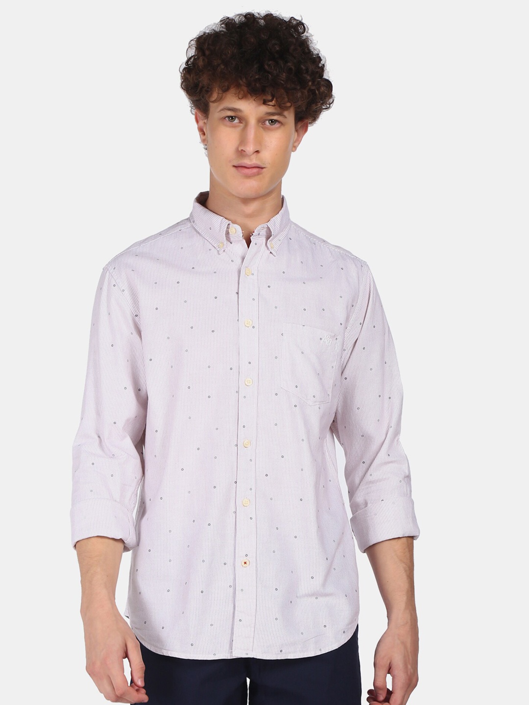 

Aeropostale Men White Opaque Striped Casual Shirt