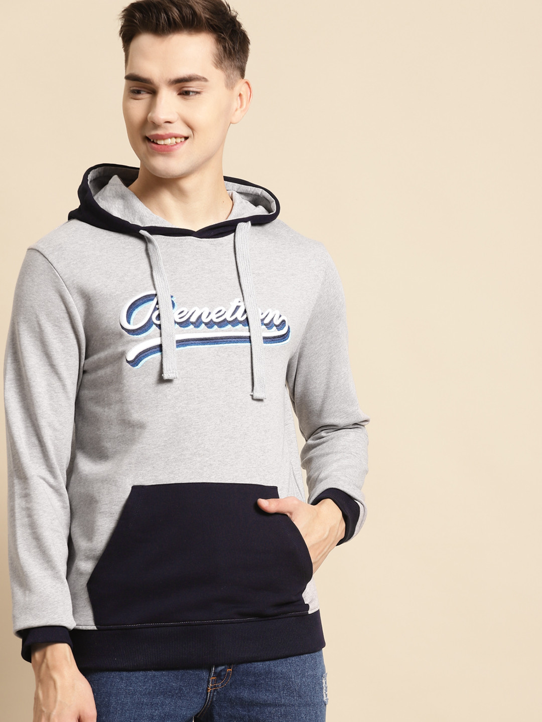 

United Colors of Benetton Men Grey Melange Printed Hooded Sweatshirt