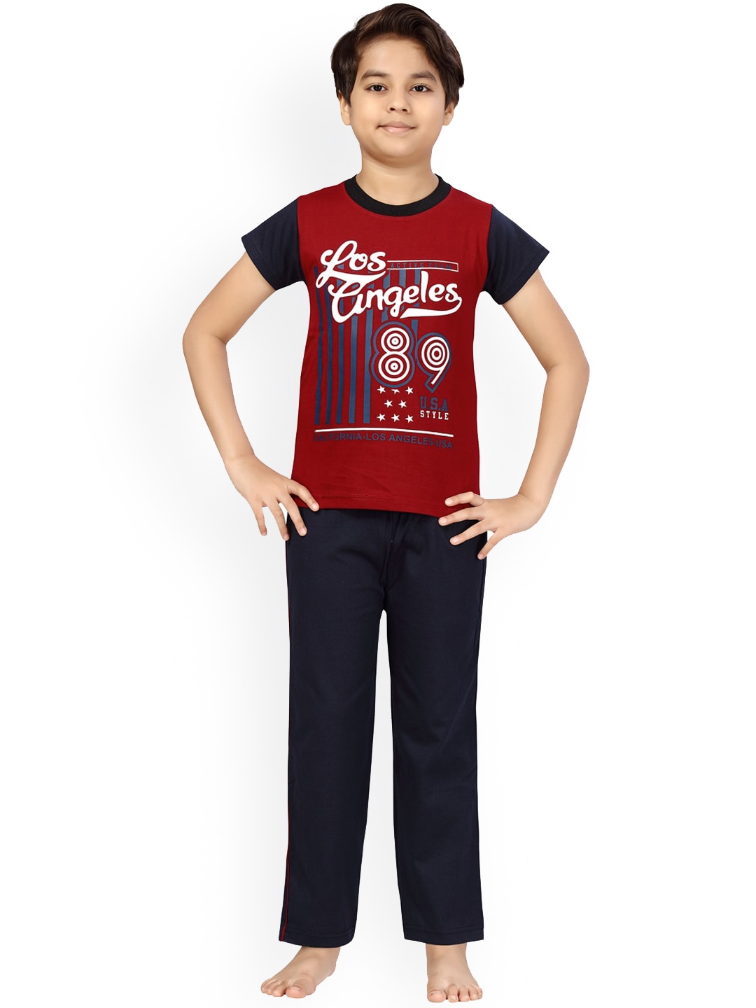 

LITTLE MAFIA BY Aarika Boys Maroon & Navy Blue Printed Pure Cotton 2 Pc Night Suit