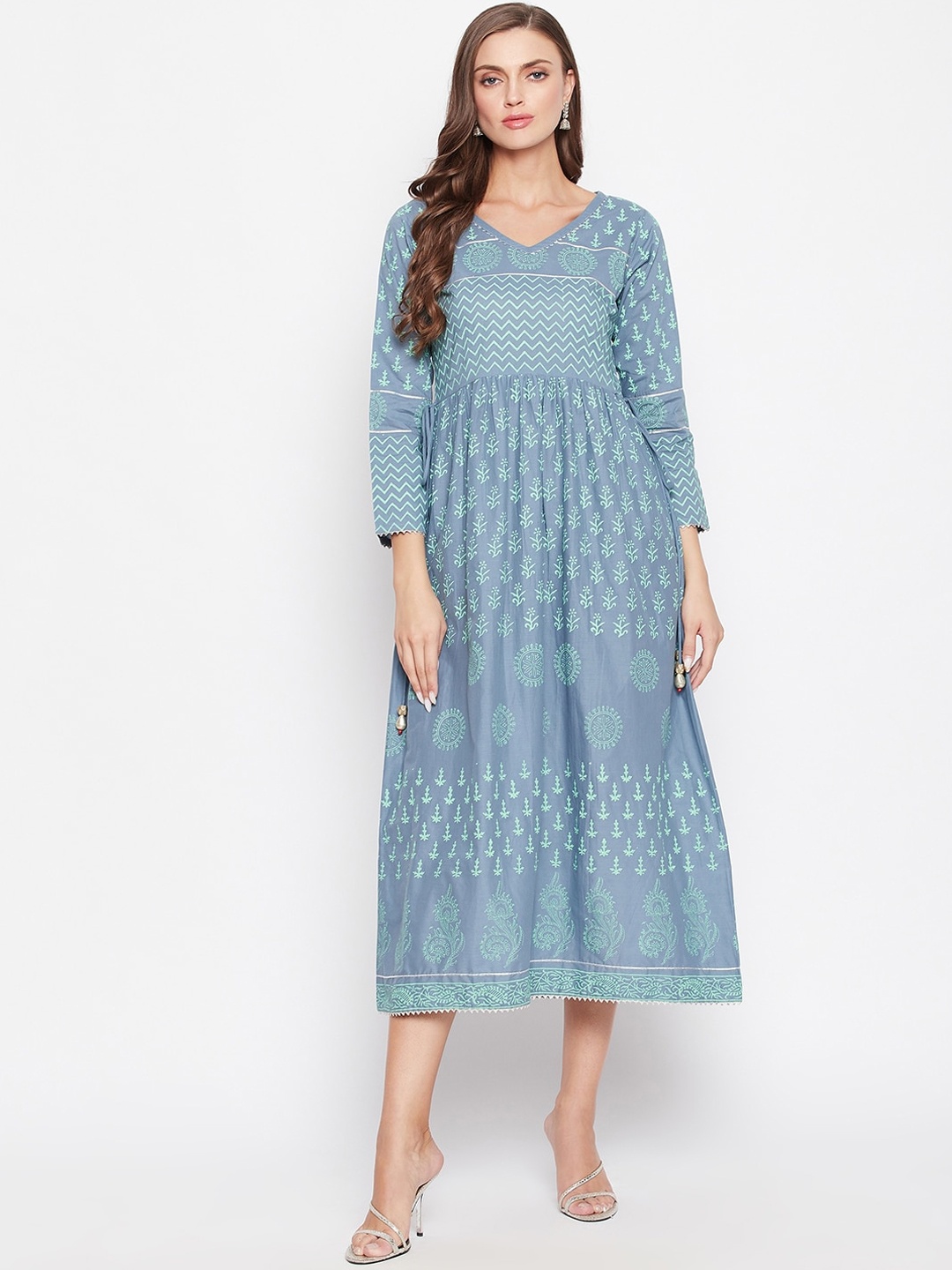 

Bitterlime Women Grey Ethnic Motifs Printed Block Print Kurta