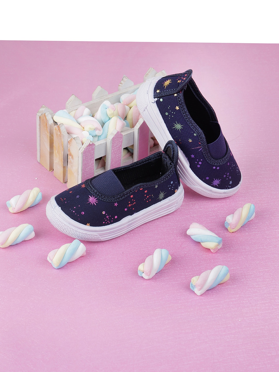 

Jazzy Juniors Girls Navy Blue Printed Slip-On Sneakers