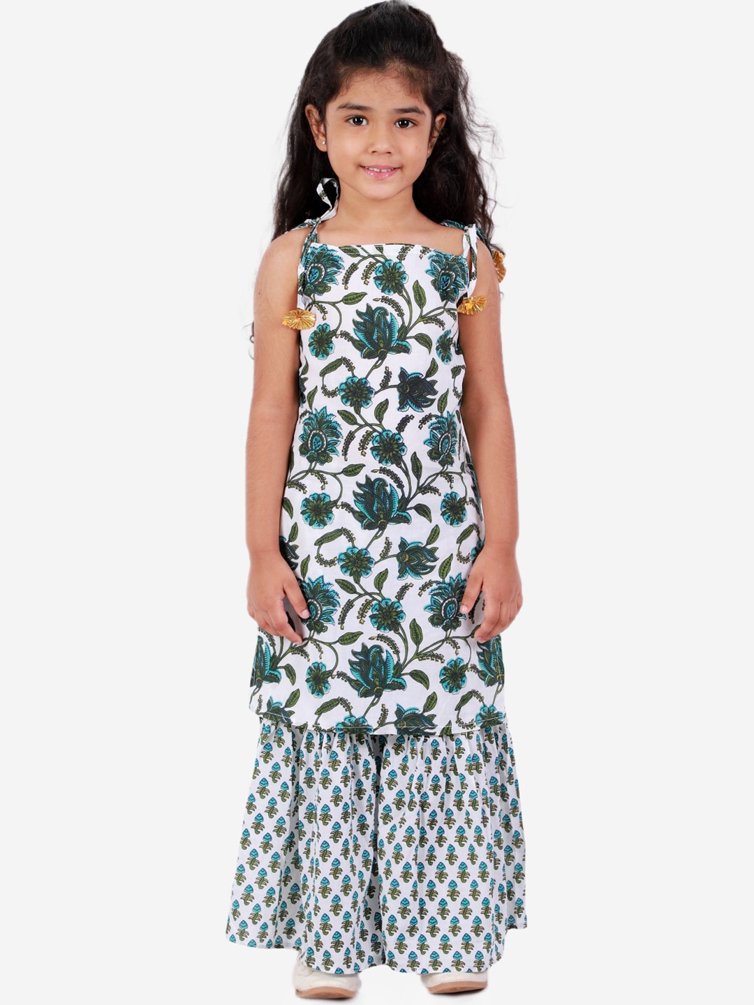 

ahhaaaa Girls Green Floral Printed Regular Pure Cotton Kurta with Sharara