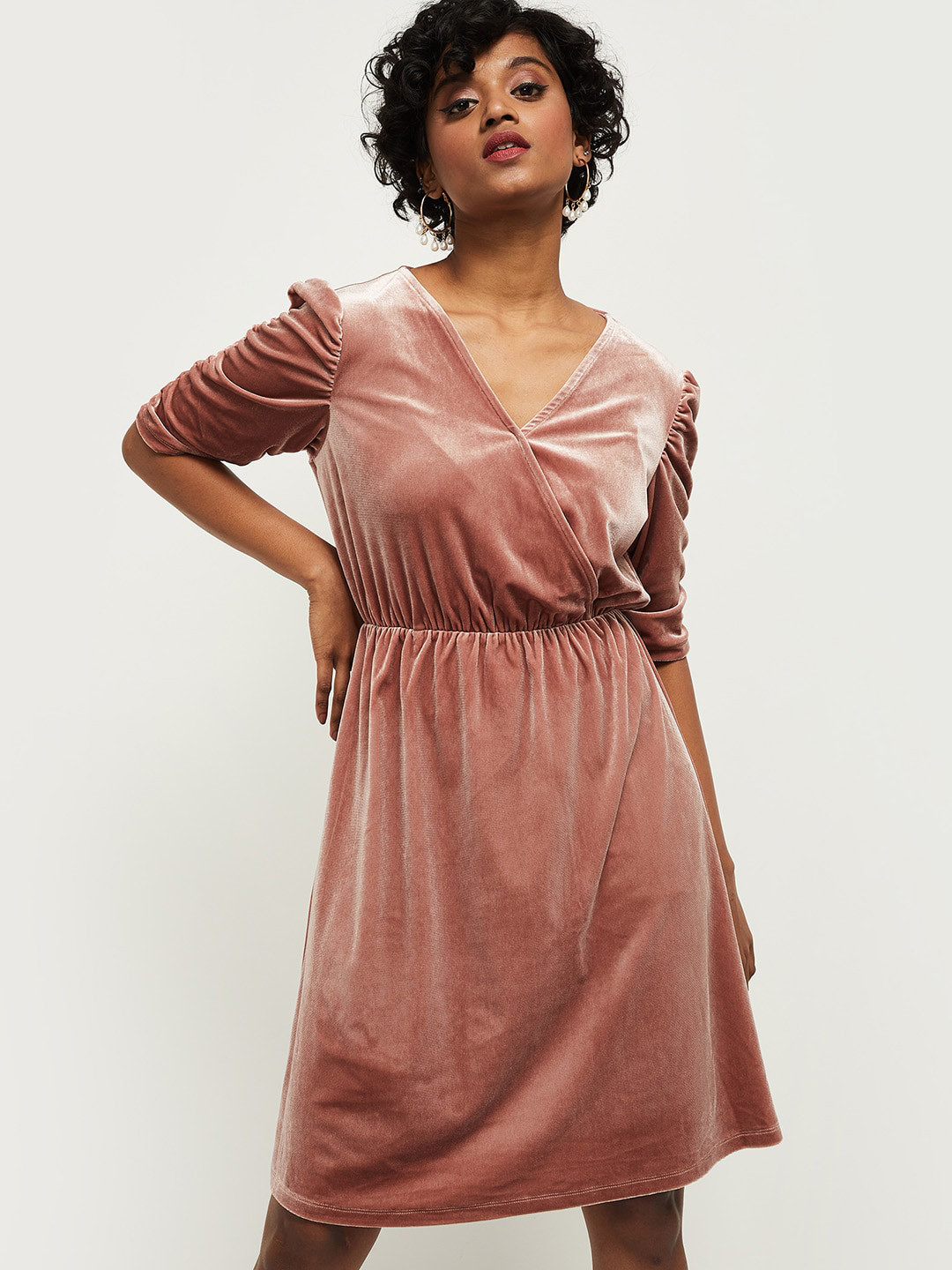 

max Pink Solid Wrap Dress