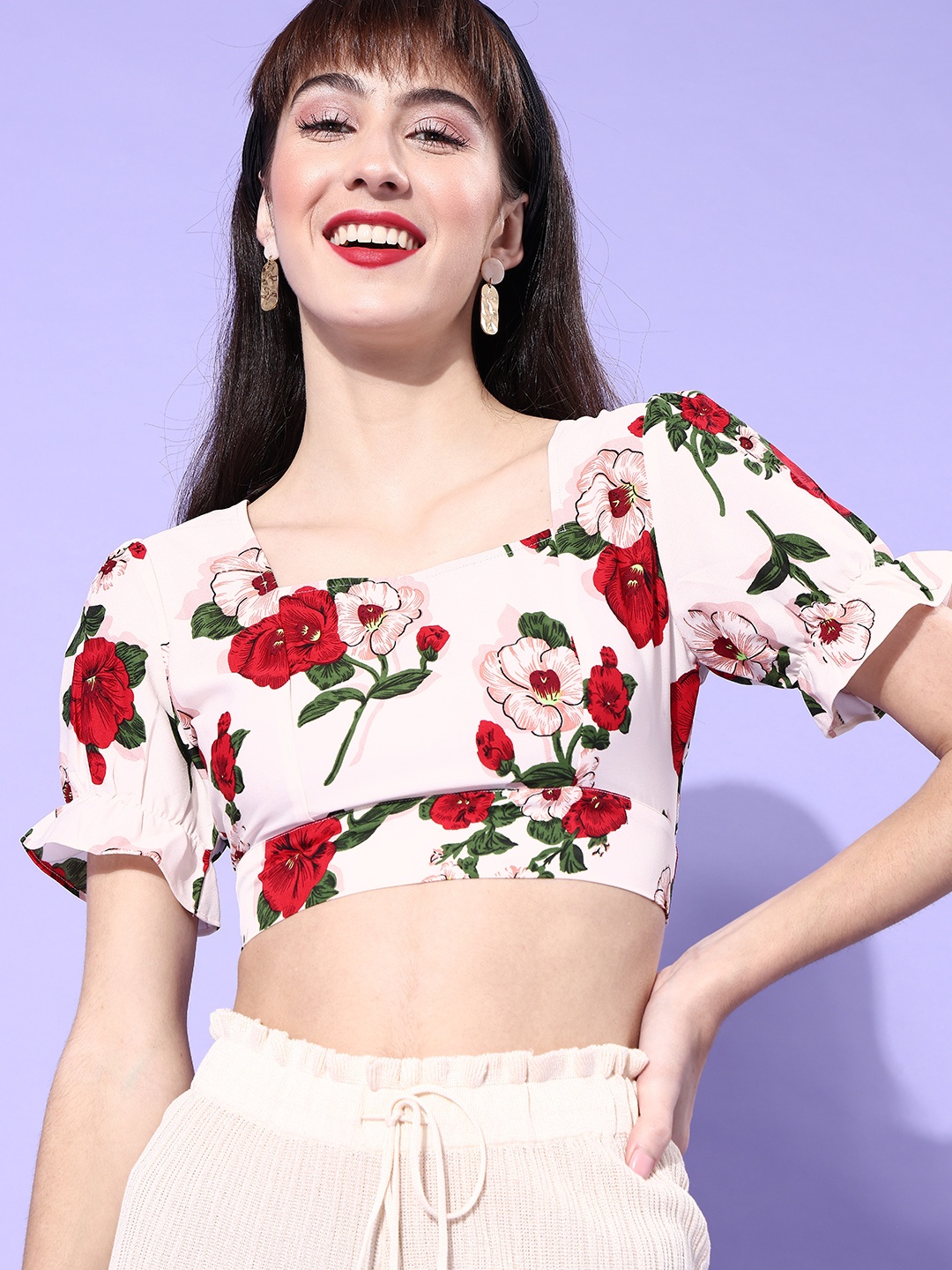 

Berrylush White Floral Print Cut-Out Back Crop Top