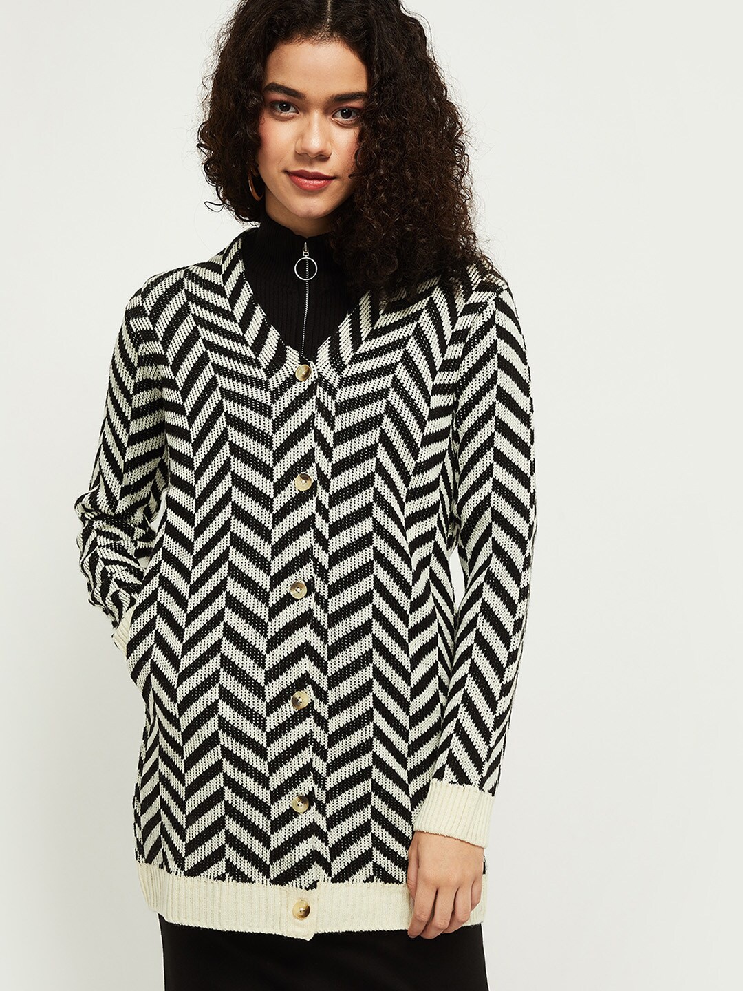 

max Women Black & White Printed Acrylic Cardigan