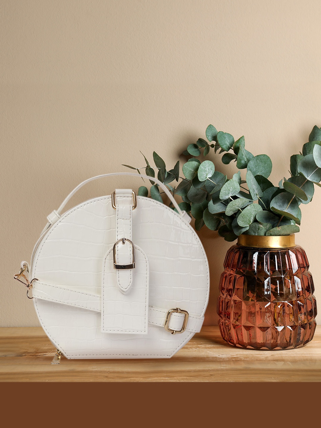 

Bagsy Malone White Textured PU Structured Sling Bag
