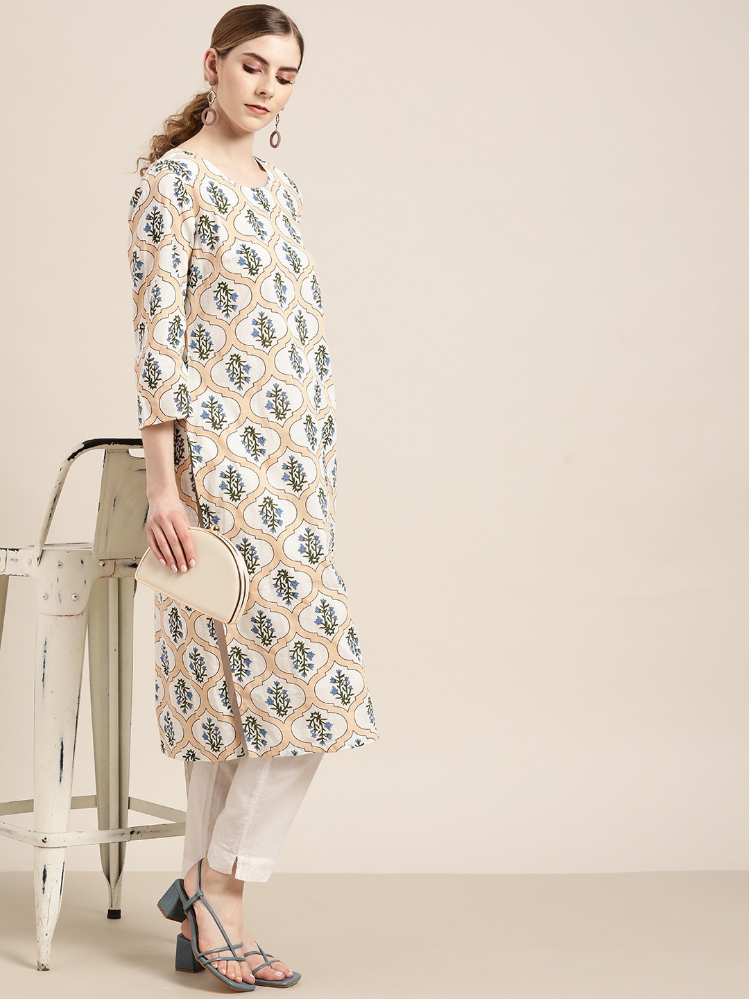 

Moda Rapido Women White & Cream-Coloured Ethnic Motifs Print Cotton Straight Kurta