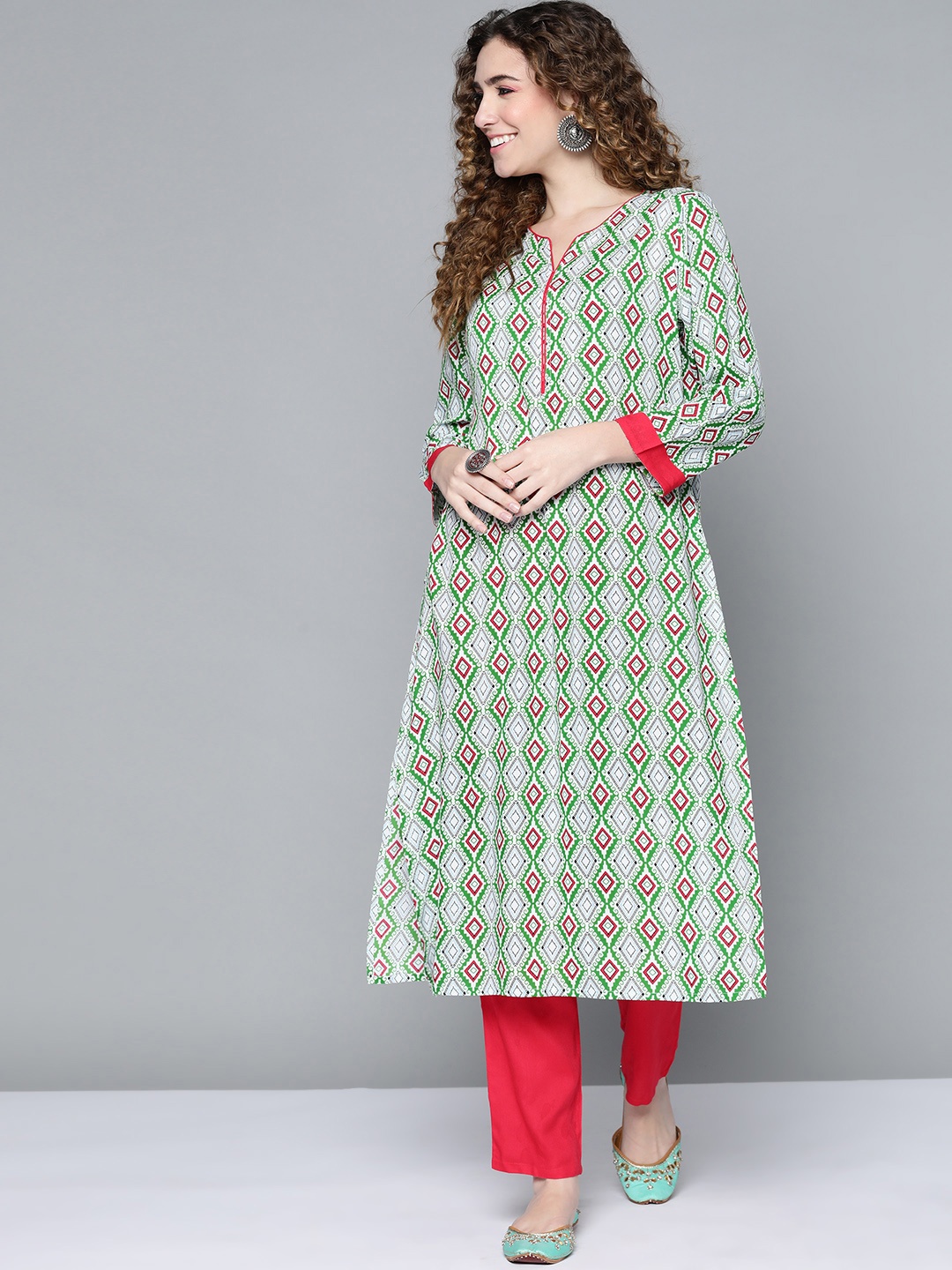 

HERE&NOW Women Green & Red Ethnic Motifs Printed Kurta with Palazzos