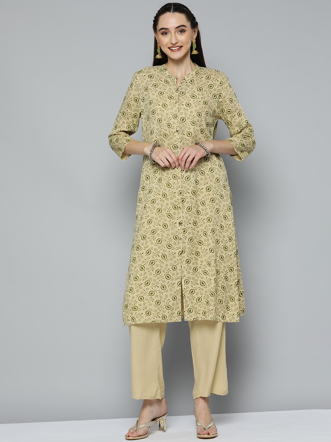 

HERE&NOW Women Beige & Green Ethnic Motifs Printed Kurta with Trousers