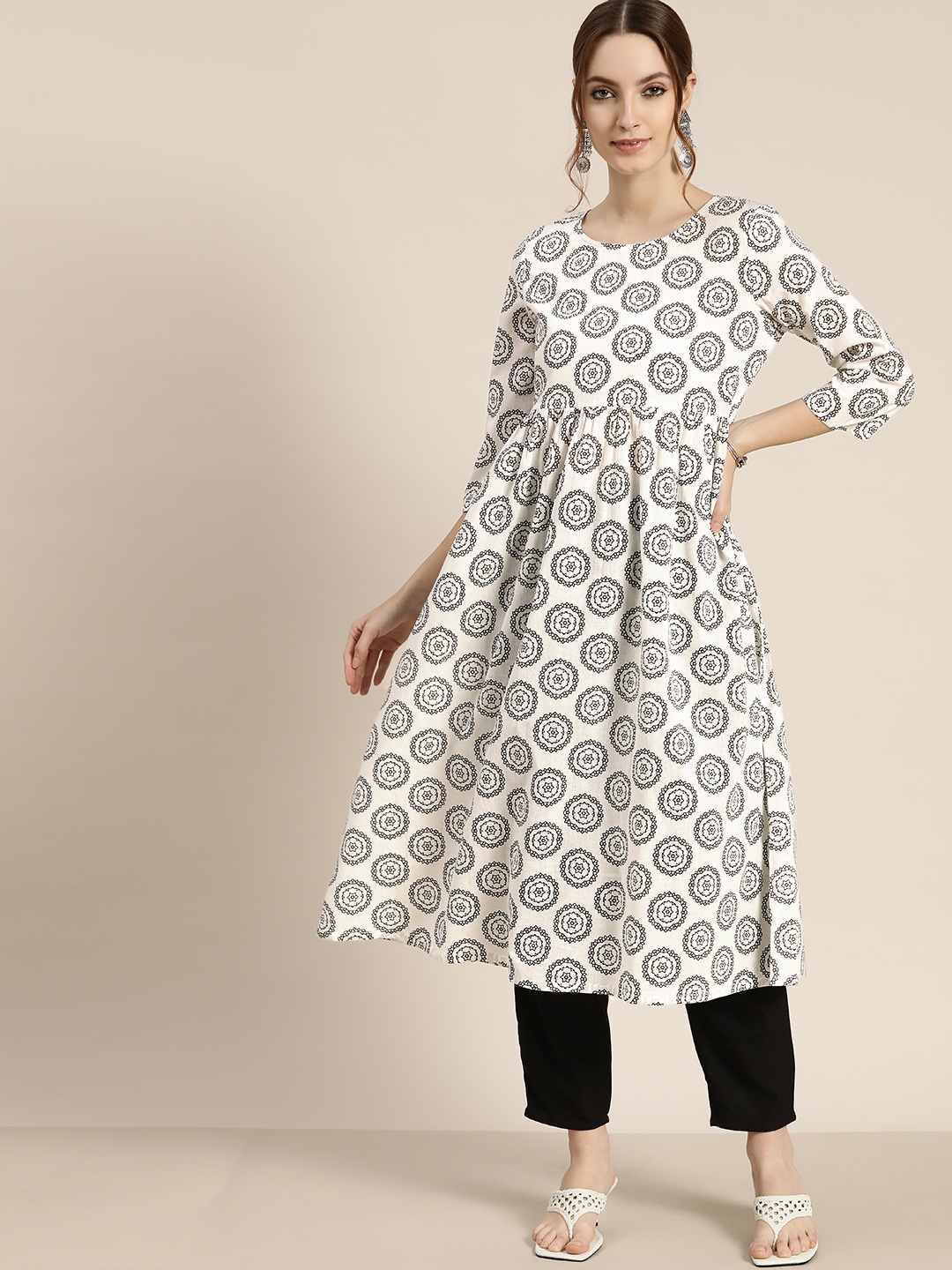 

Moda Rapido Women White & Black Cotton Ethnic Motifs Printed A-Line Kurta