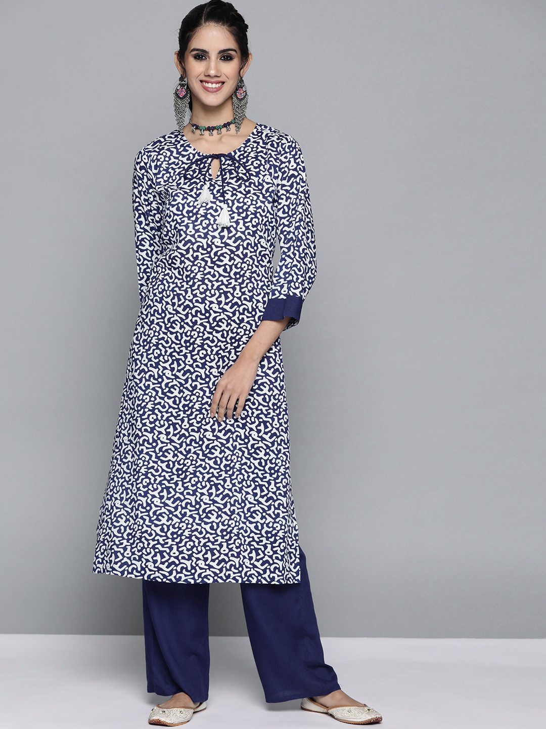 

HERE&NOW Women Navy Blue Printed Kurta with Palazzos
