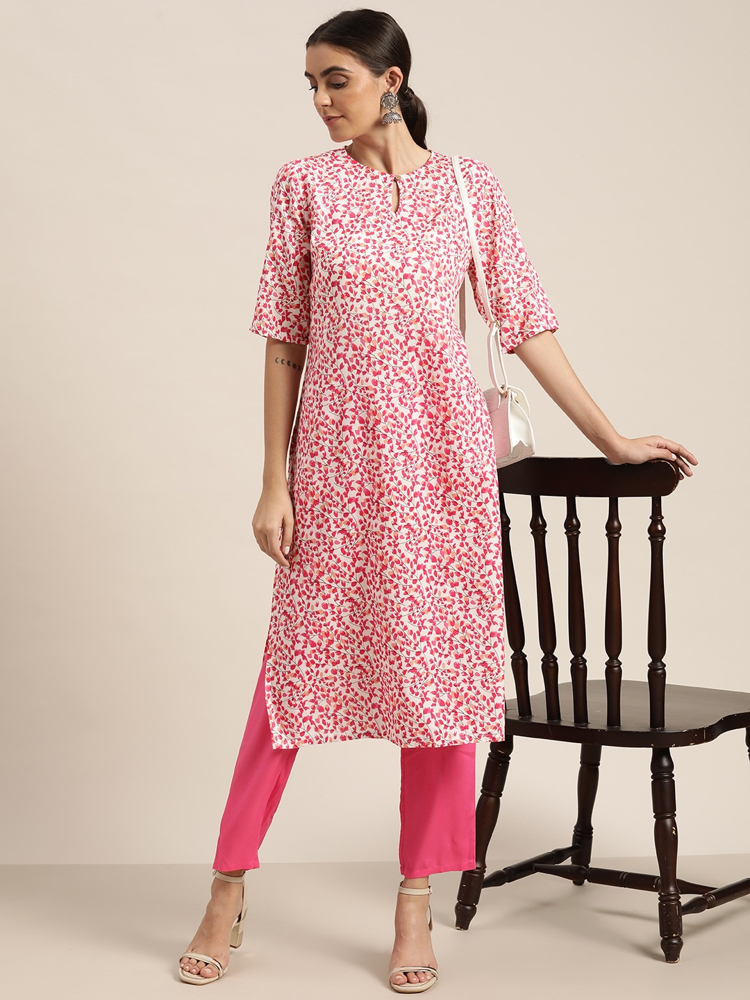 

Moda Rapido Women Off & Pink White Floral Printed Kurta with Trousers, Off white