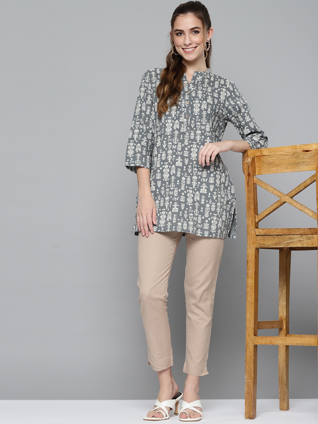 

HERE&NOW Grey & White Ethnic Motifs Print Pure Cotton Kurti