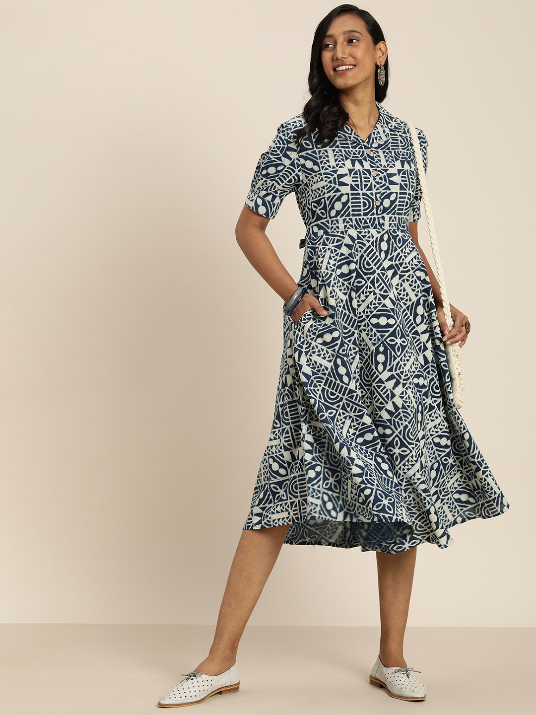 

Taavi Blue & Off White Indigo Tribal Print Cuban Collar Pure Cotton Fit & Flare Midi Dress