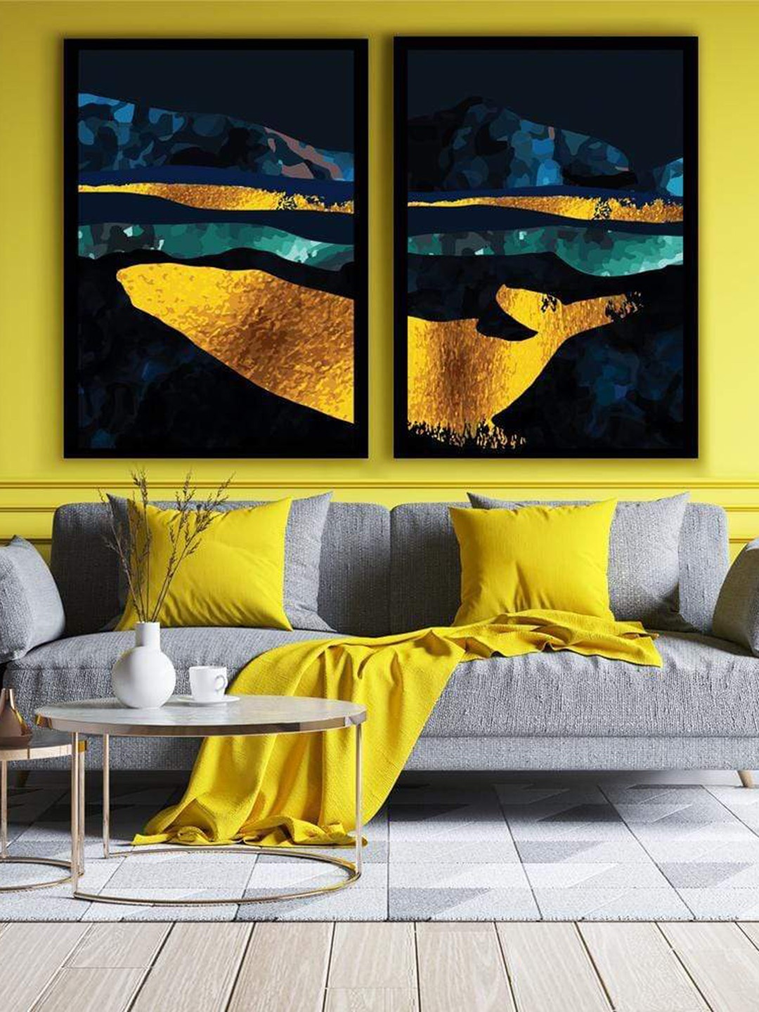 

THE ARTMENT Set Of 2 Black Golden King Of The Sea Canvas