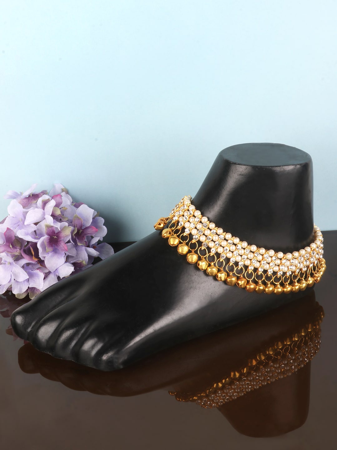 

PENNY JEWELS Women White & Gold-Toned Traditional Pearl and Stone Studded Ghungroo Anklets