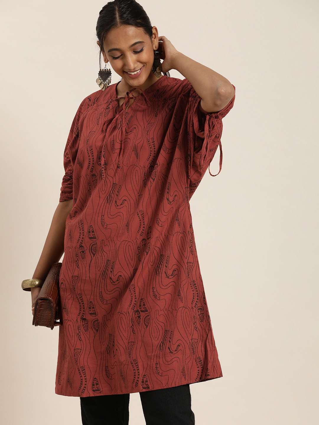 

Taavi Women Brown Bagru Handblock Printed Kurta