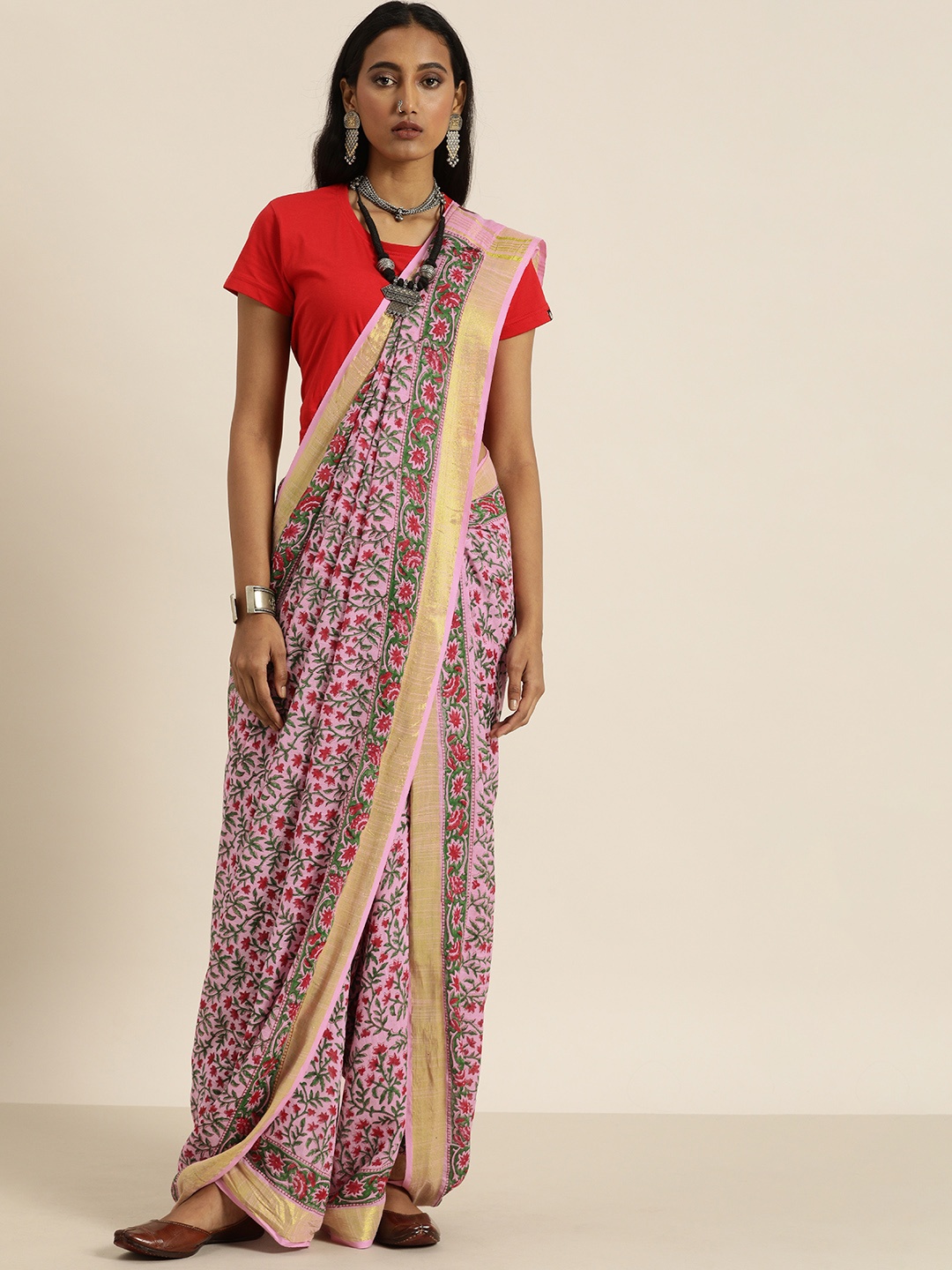 

Taavi Pink & Green Floral Handblock Printed Saree