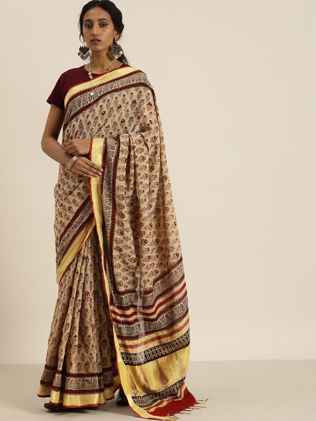 

Taavi Beige & Maroon Bagru Hand Block Printed Saree