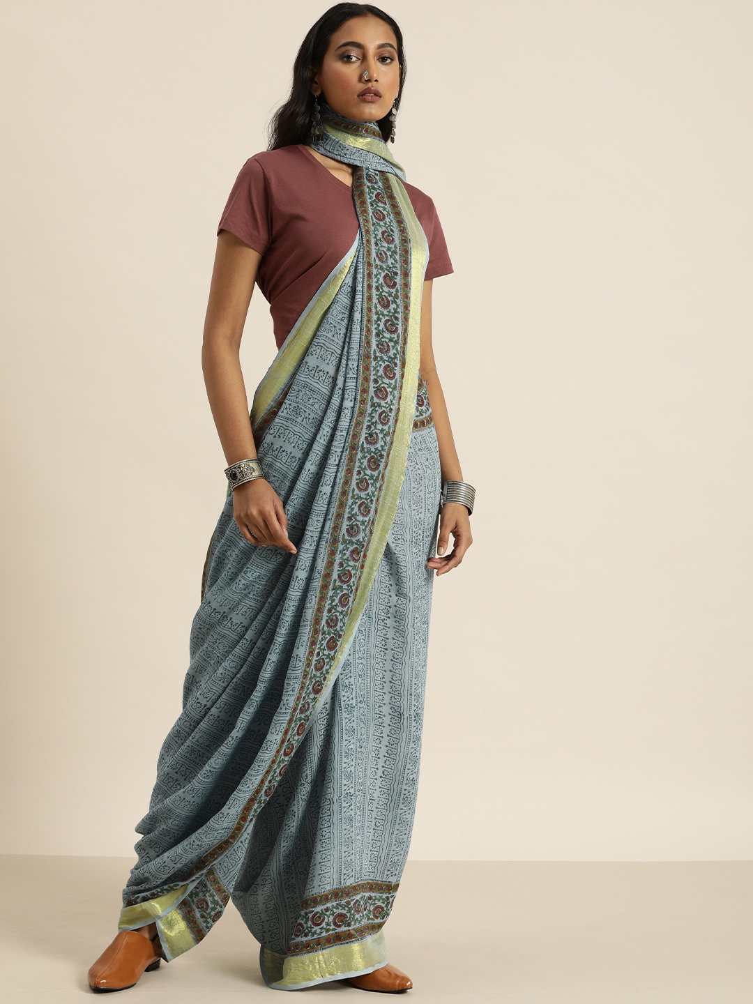 

Taavi Blue Handblock Ethnic Motifs Printed Saree