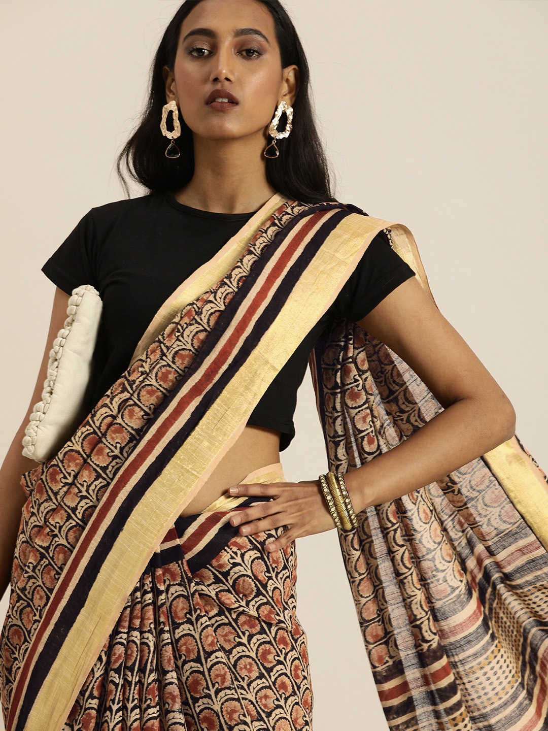 

Taavi Black & Red Bagru Hand Block Print Saree