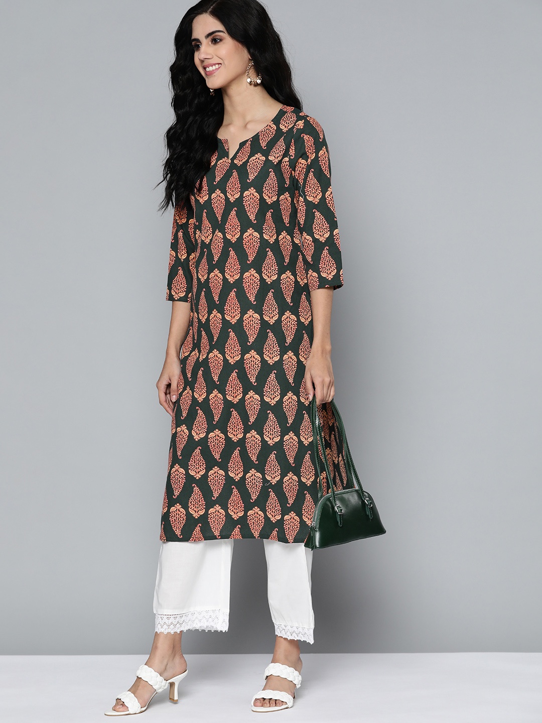 

HERE&NOW Women Green & Red Pure Cotton Paisley Printed Kurta