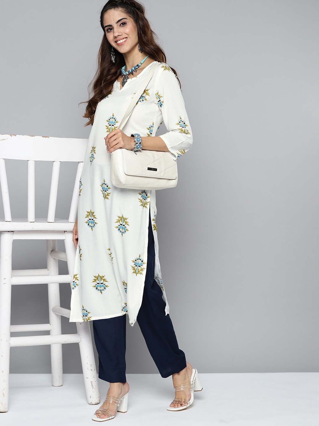 

HERE&NOW Women White & Blue Ethnic Motifs Printed Kurta