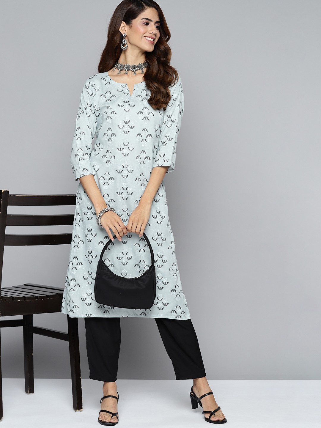 

HERE&NOW Women Grey & Black Quirky Print Straight Kurta