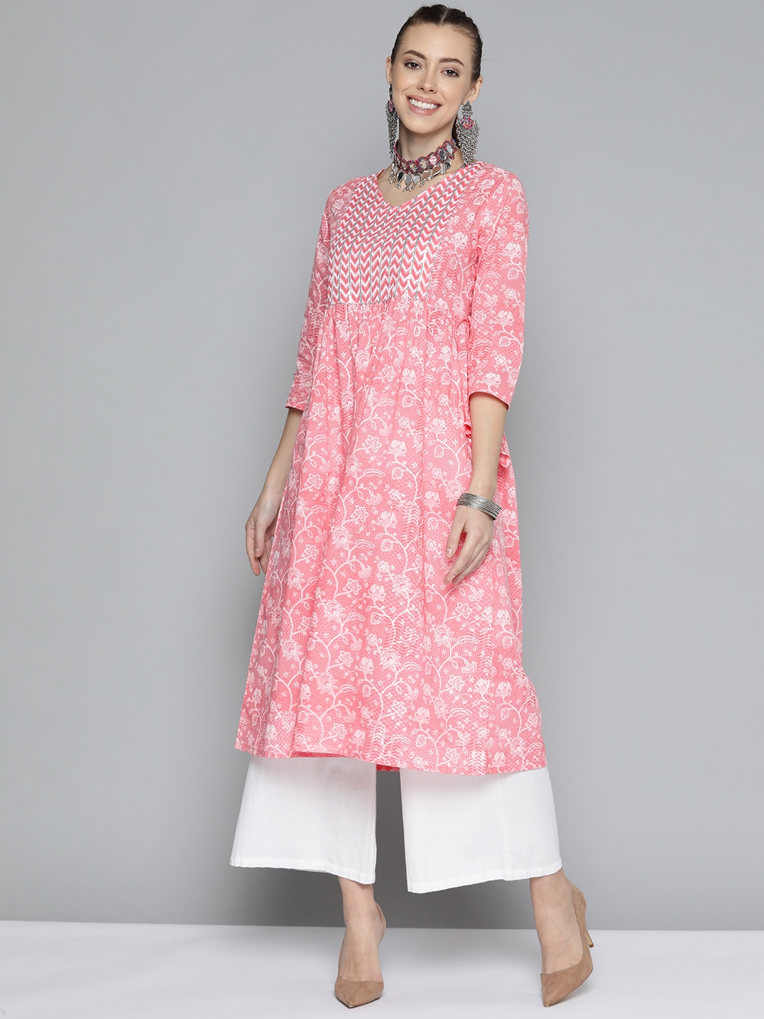 

HERE&NOW Women Pink & White Ethnic Motifs Printed Gotta Patti Pure Cotton Kurta
