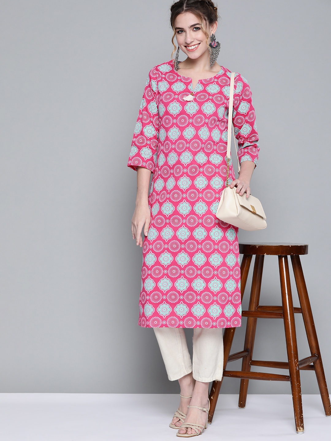 

HERE&NOW Women Pink & Green Pure Cotton Ethnic Motifs Print Straight Kurta