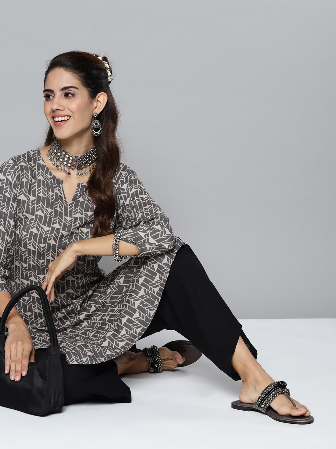 

HERE&NOW Women Charcoal Grey & Mauve Ethnic Motifs Printed Kurta