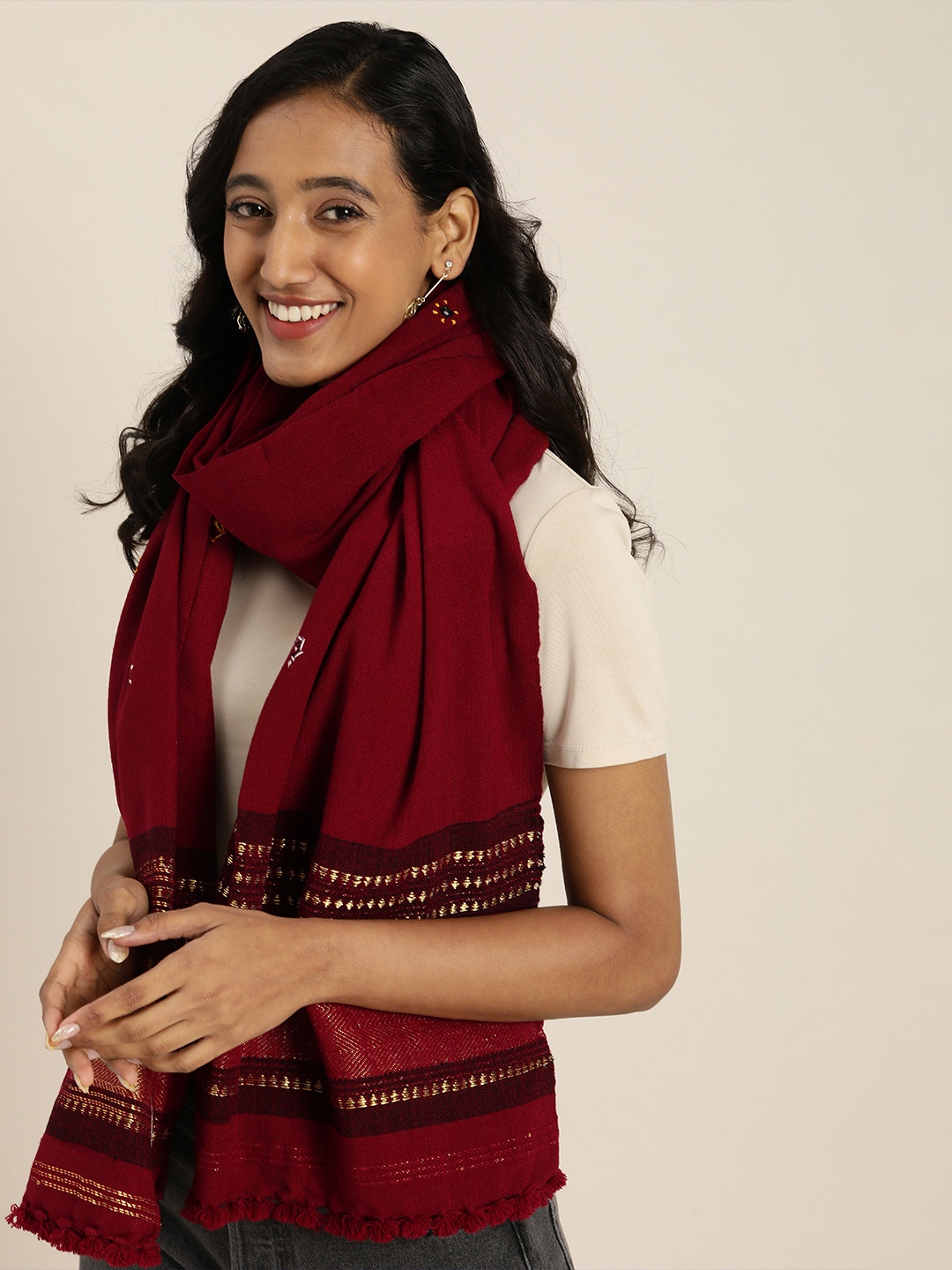 

Taavi Women Maroon Woven-Design Bhujodi Shawls