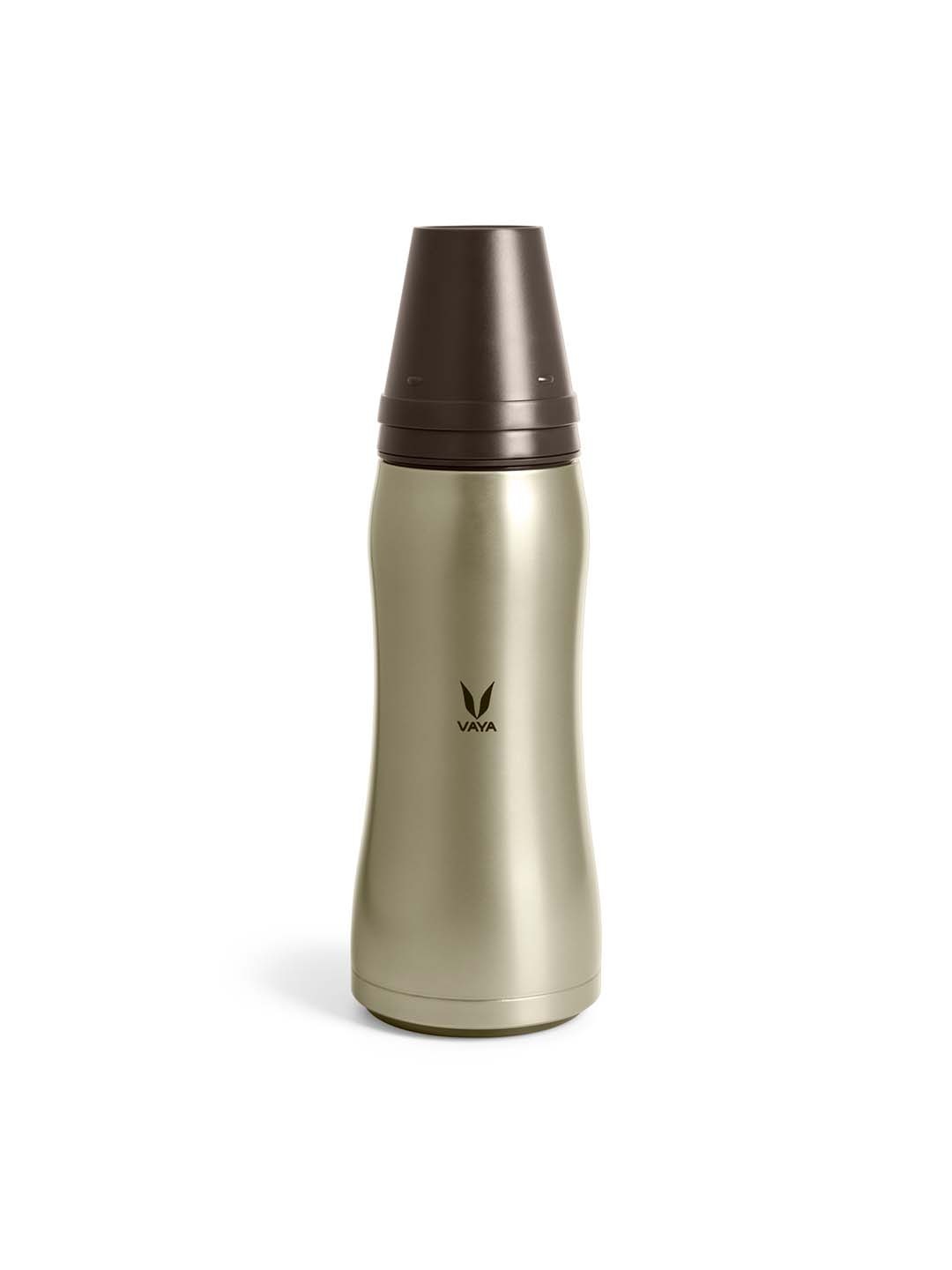 

Vaya Brown & Beige Solid Graphite Vacuum Insulated Flask With Gulper Lid Cups 900 Ml