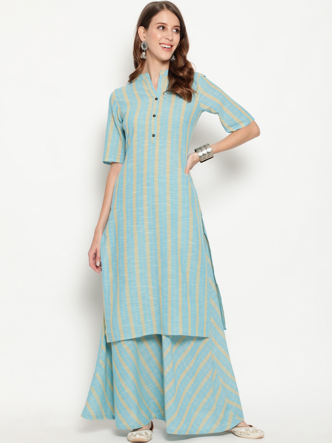 

antaran Women Blue Thread Work Kurta