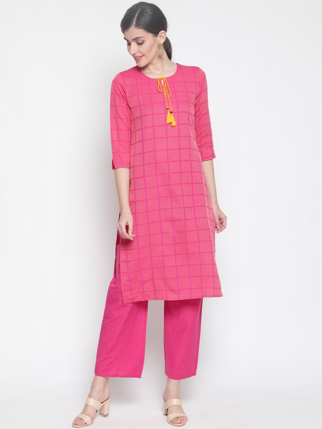 

antaran Women Magenta Printed Regular Kurta with Palazzos