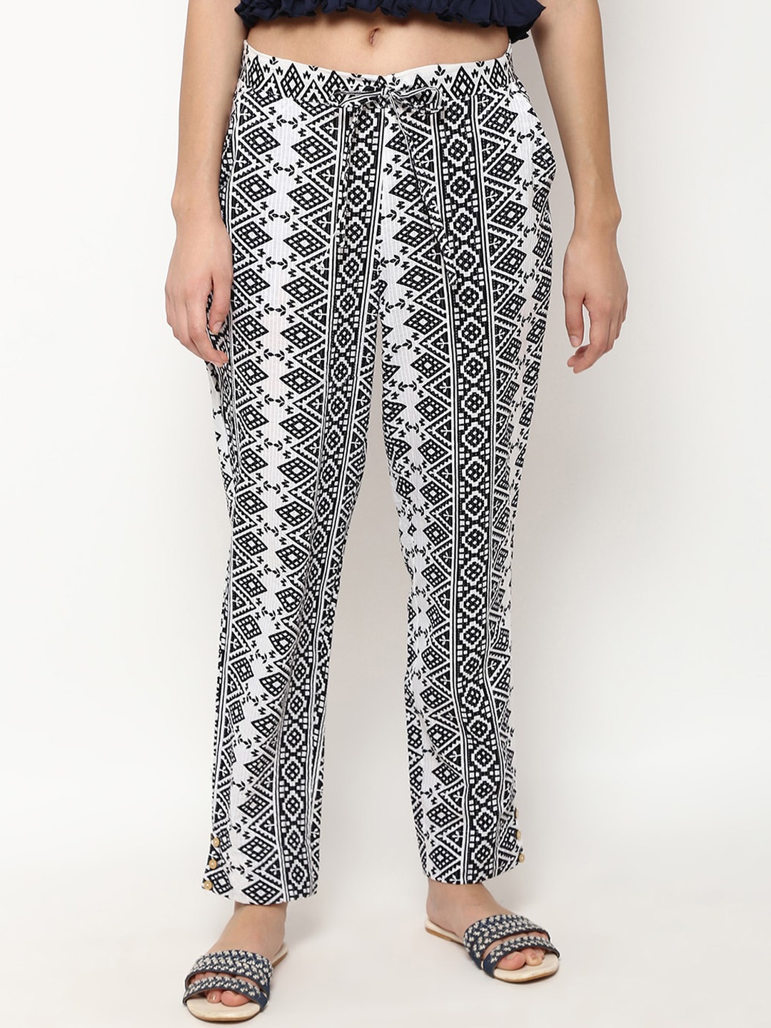 

V2 Value & Variety Black & White Printed Lounge Pants