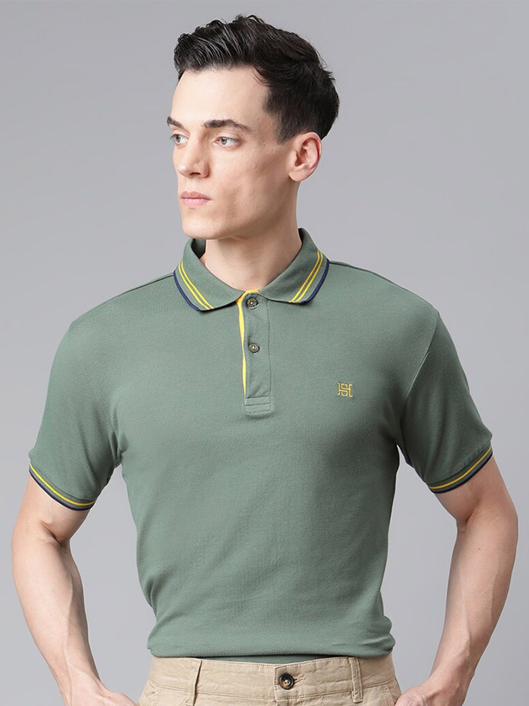 

HARSAM Men Olive Green Henley Neck T-shirt