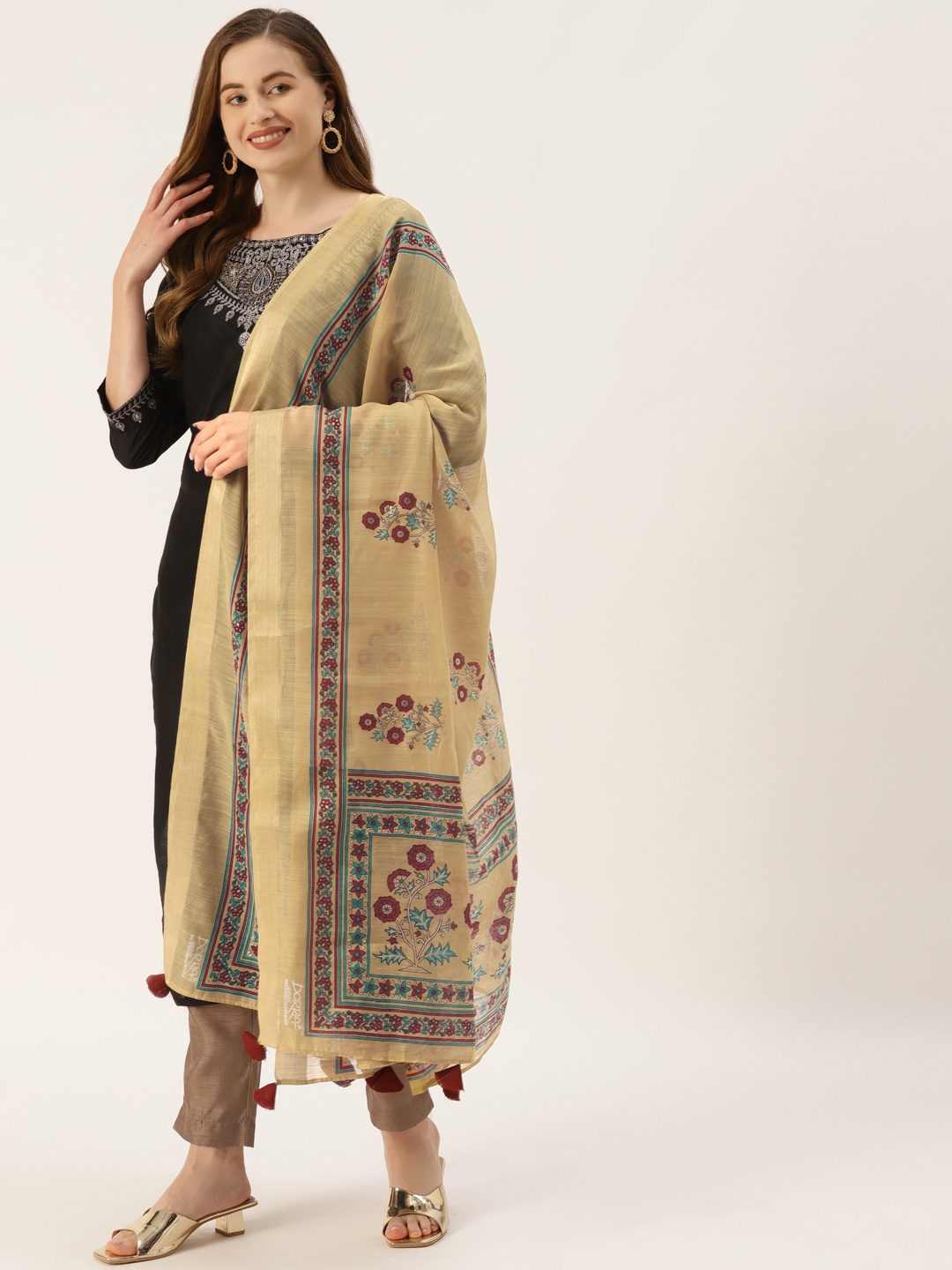 

Molcha Cream-Coloured Ethnic Motifs Printed Dupatta