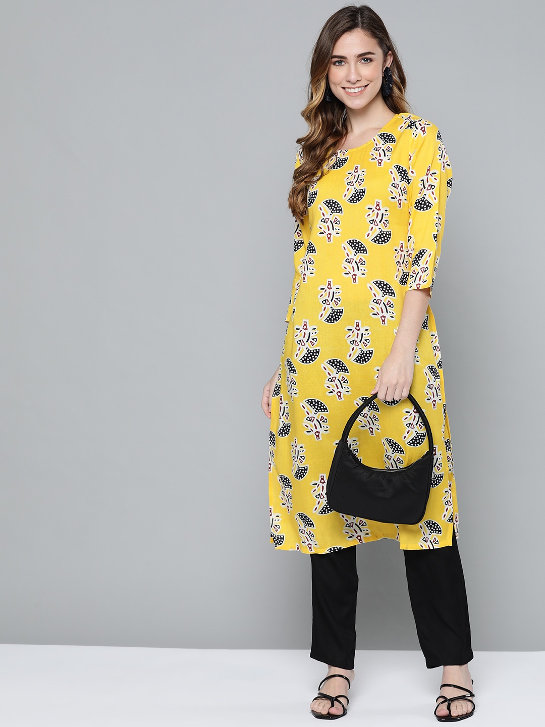

HERE&NOW Women Mustard Yellow & Black Ethnic Motifs Print Kurta with Trousers