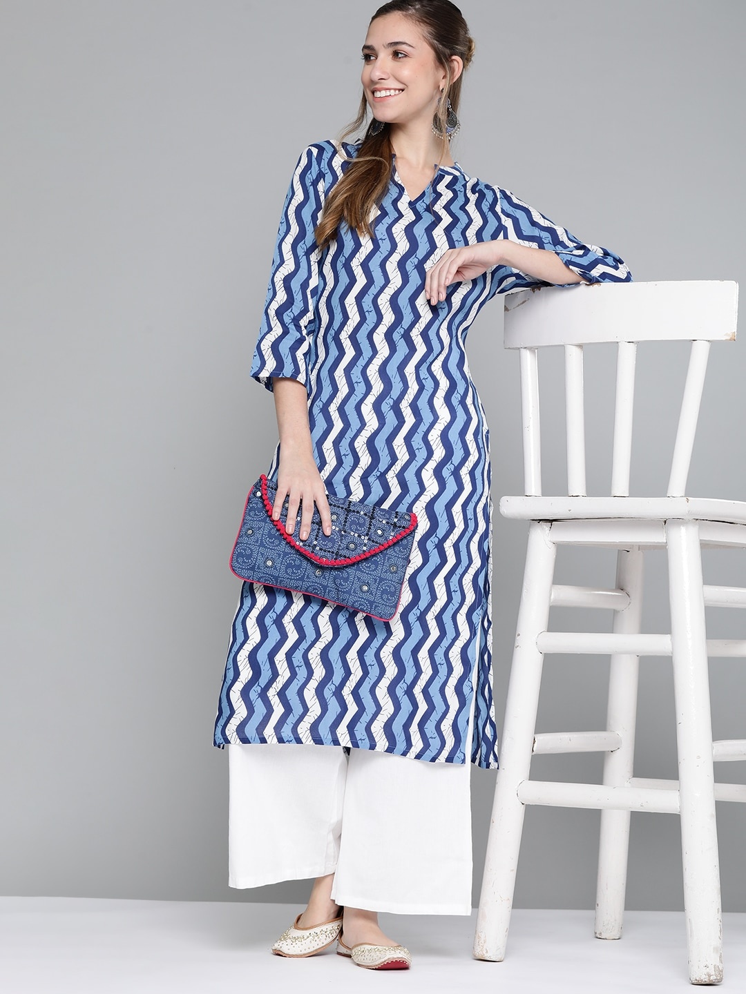

HERE&NOW Women Blue & White Chevron Printed Kurta