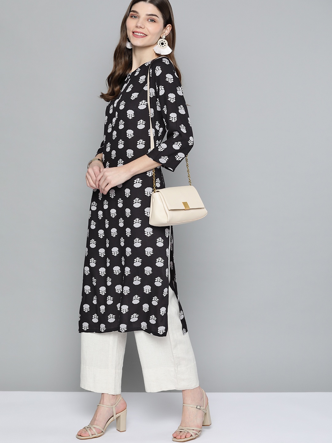 

HERE&NOW Women Black & Grey Ethnic Motifs Printed Kurta